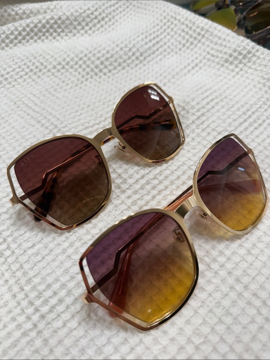 Diff Eyewear Accessories - 2 Diff Gold Frame Gradient Sunglasses - Women Accessories